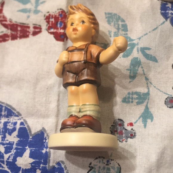 M J Hummels  Goebel Special Edition 7 from 1997-99 - Picture 9 of 12